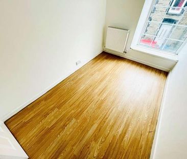 Evan Street, CF46 - Photo 5