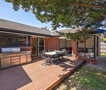 3 Trident Close, Keilor Downs VIC 3038 - Photo 3