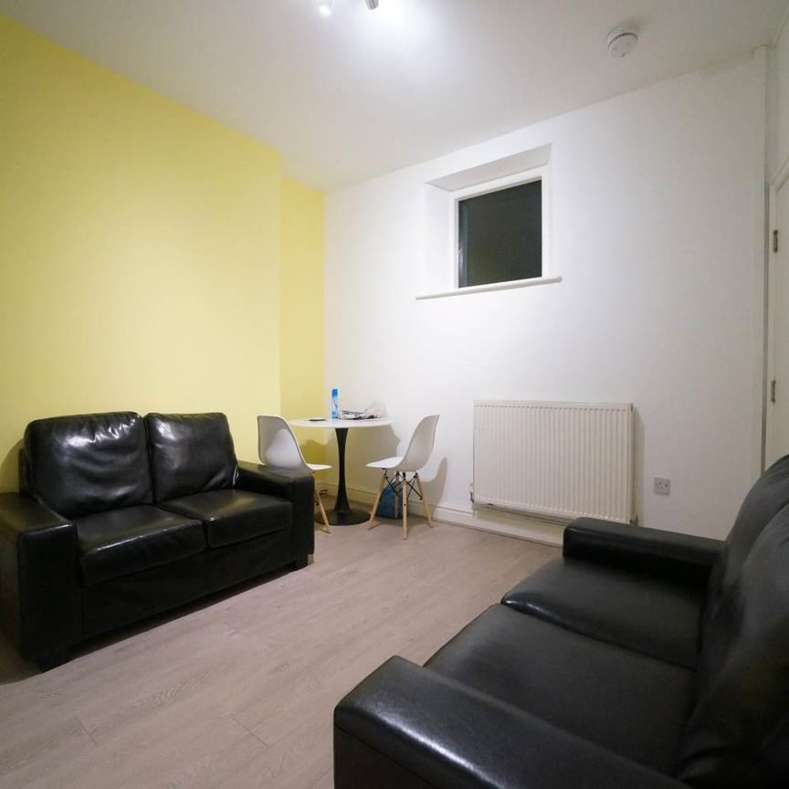 2 Lower Penrallt - Photo 1