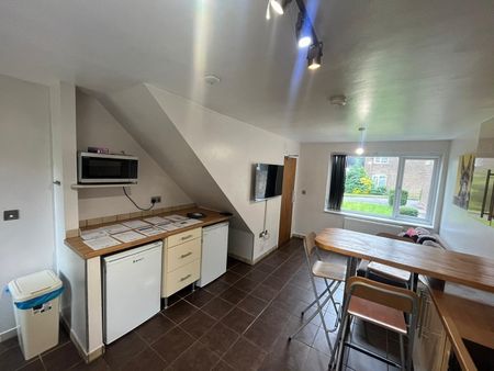 Room in a Shared House, Leasow Drive, B15 - Photo 3