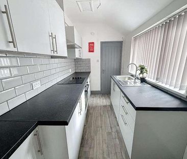 Shelton New Road, Stoke-on-trent, ST4 - Photo 1