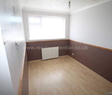 3 bedroom property to rent in Canvey Island - Photo 6