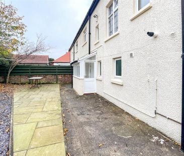 3 bedroom semi-detached house to rent - Photo 3