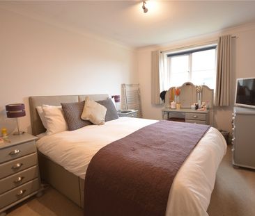 Firle Court, Yeomanry Close, Epsom, Surrey, KT17 4DD - Photo 3