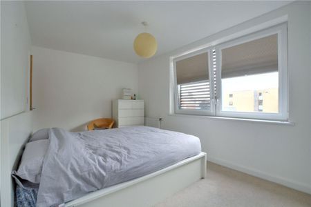 2 Bed Flat, Pelton Road, SE10 - Photo 2