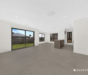 Neat & Complete! - Photo 1