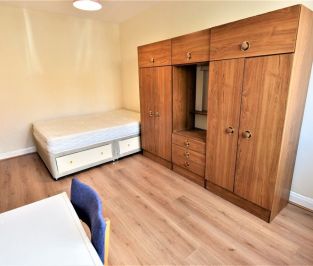 1 bedroom Flat in Lea Farm Drive, Leeds - Photo 5