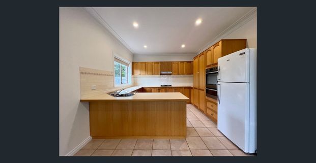 TWO BEDROOM TOWNHOUSE - Photo 1