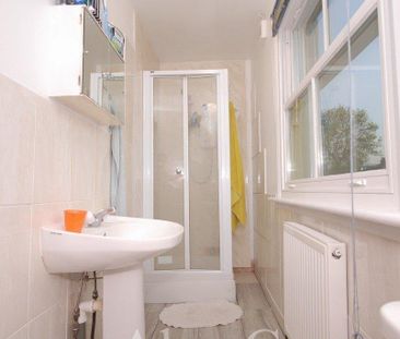 3 bedroom house share to rent - Photo 4