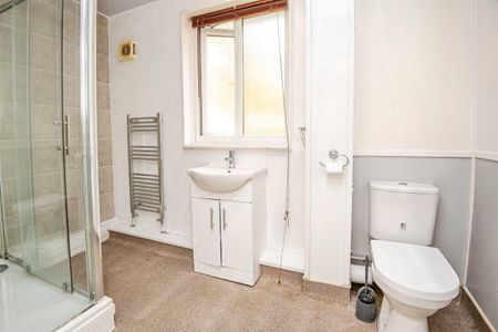 West Pinfold - Photo 4