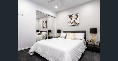 Unfurnished 1 Bed 1 Bath (off street Parking) - Photo 2