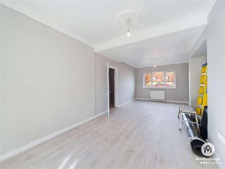 Becontree Avenue, Dagenham, RM8 - Photo 2