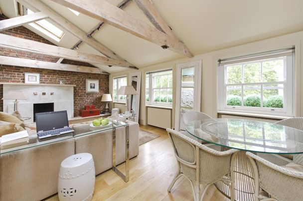 Hyde Park Square, W2 - Photo 1