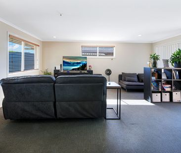 3 Bedroom House in Benowa - Photo 2