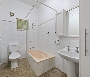 4/11 Fred Street, Red Hill QLD 4059 - Apartment For Rent | Domain - Photo 3