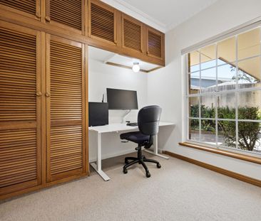 A Charming Hills Retreat in the Heart of Hahndorf - Photo 6