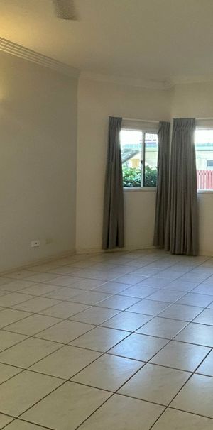 INNER CITY LIVING!! - Photo 1