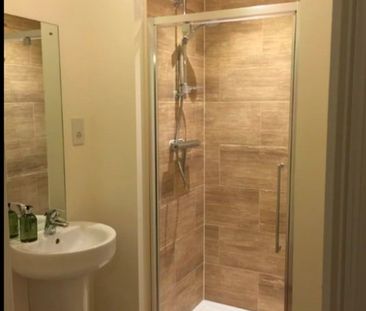 2 Bed Semi-Detached House, Hanson Road, M40 - Photo 5