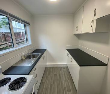 Two Bedroom Unit with Carport in Remuera - Photo 1