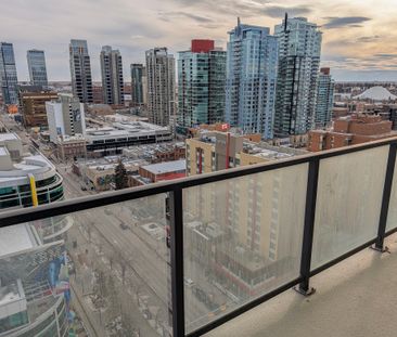 2 Bedroom Beltline Apartment | Underground Parking | Sauna | Gym - Photo 6