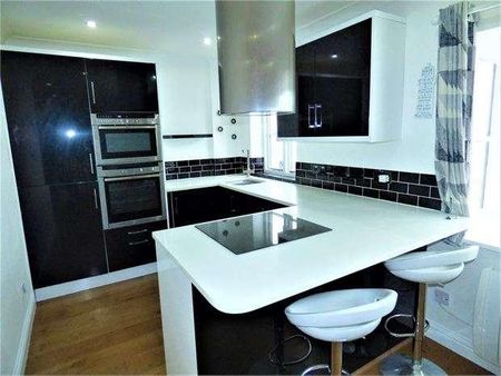 High Street, Leigh On Sea, Leigh On Sea, SS9 - Photo 5