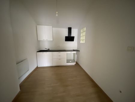 Location Appartement 2 pièces 46m² LA VALETTE DU VAR 83160 - Photo 2