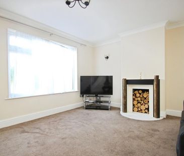 3 bedroom semi-detached house to rent - Photo 6