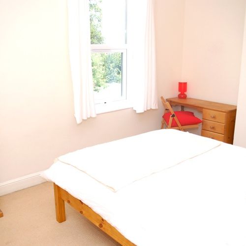 Cosy Rooms In A Cosy House In Smethwick B66 - Photo 2