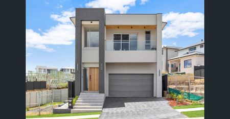 Newly Built 5 Bedrooms Family Home - Prime Location - Photo 2