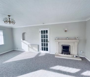 3 bedroom semi-detached bungalow to rent - Photo 5