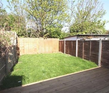 Room in a Shared House, Newham, E6 - Photo 6