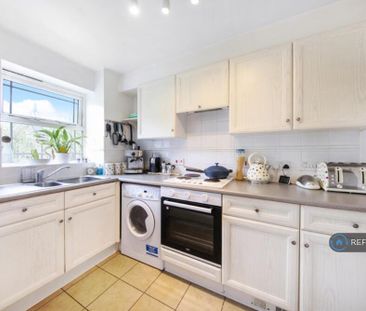 1 bedroom flat to rent - Photo 6