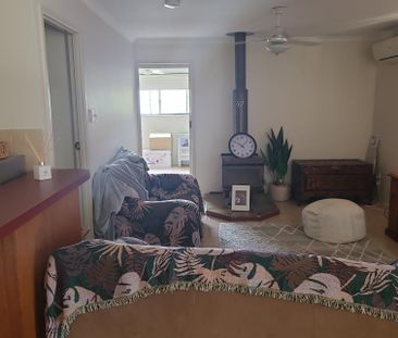 Comfortable living! - Photo 1