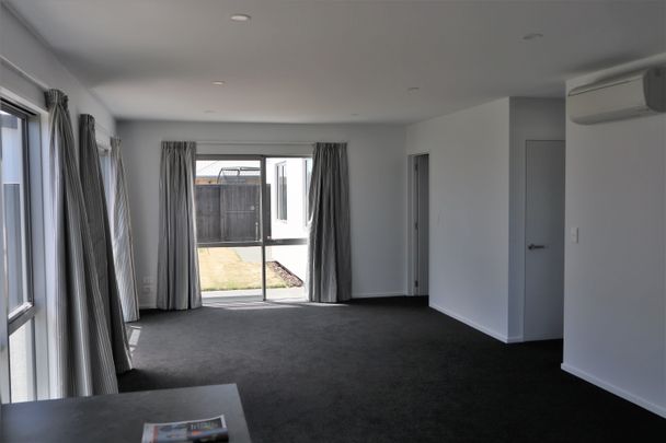 Three bedroom property - Photo 1