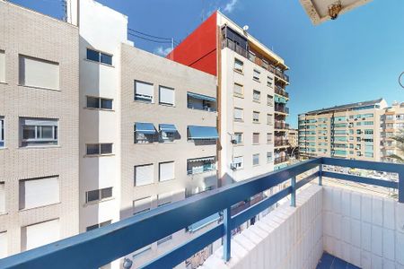 Carrer dEscalante, Valencia, Valencian Community 46011 - Photo 2