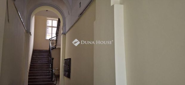 Kiadó újszerű állapotú lakás - Budapest VI. kerület - Photo 1