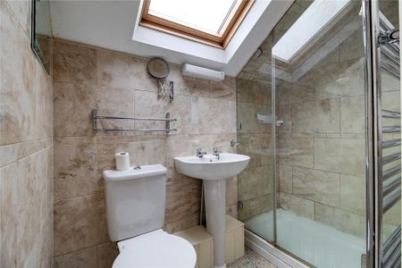 3 bedroom semi-detached house to rent - Photo 4