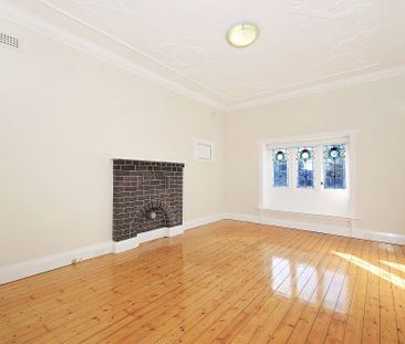 Charming Family Home - Photo 2