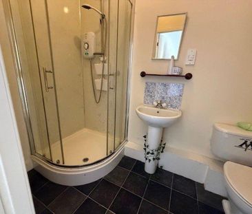 2 bedroom flat to rent - Photo 6