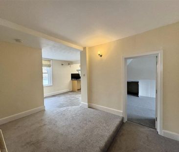 3 bedroom apartment to rent - Photo 2