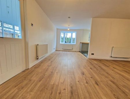 3 Bedroom Detached To Let - Photo 5