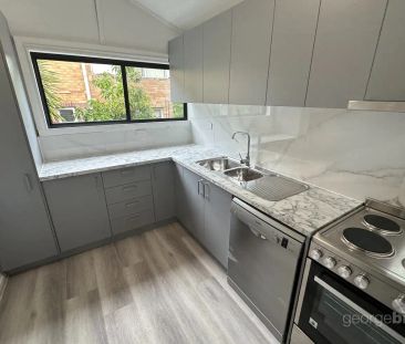 “Renovated Cottage!” - Photo 6