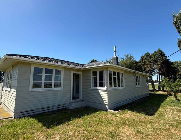 Spacious Country Home - Photo 1