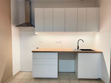 Location maison 3 pièces, 100.25m², Château-Gontier-sur-Mayenne - Photo 4