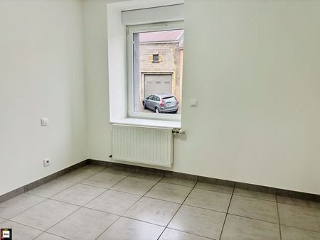 Location Appartement 3 pièces 81m² VILLERS LA MONTAGNE 54920 - Photo 2