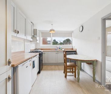 3 bedroom terraced house to rent - Photo 6