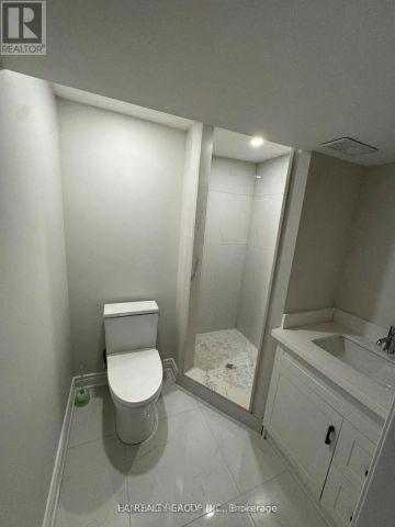 LOWER 2 BARKER COURT - Photo 5