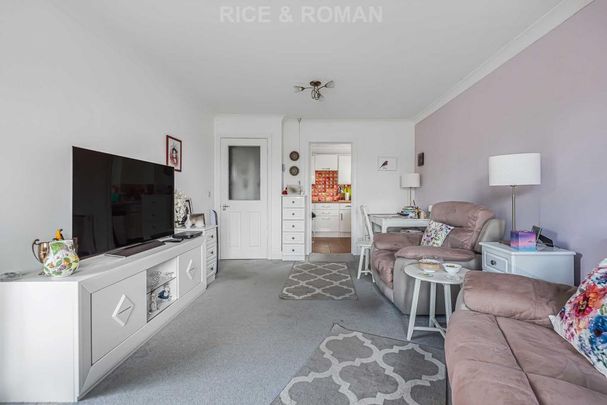 2 bedroom retirement property to rent - Photo 1