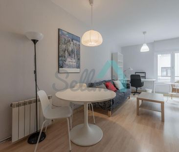 Alquiler de piso en Calle de San Bernabé - Photo 1