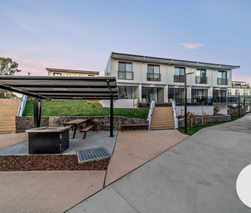 28/6 Ellison Harvie Cl, Greenway ACT 2900 - Townhouse For Rent | Do... - Photo 1